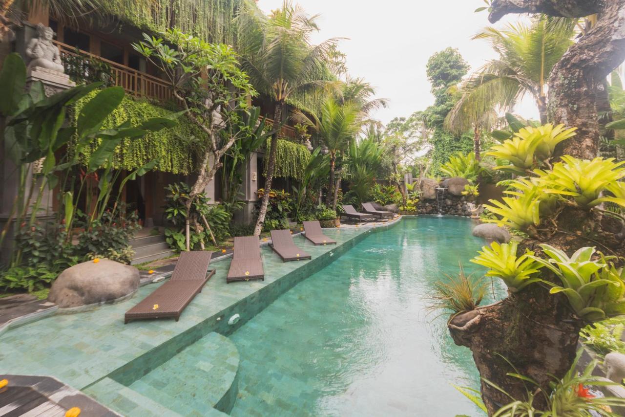 Weda Cita Resort And Spa By Mahaputra Ubud Eksteriør billede The swimming pool at the hotel