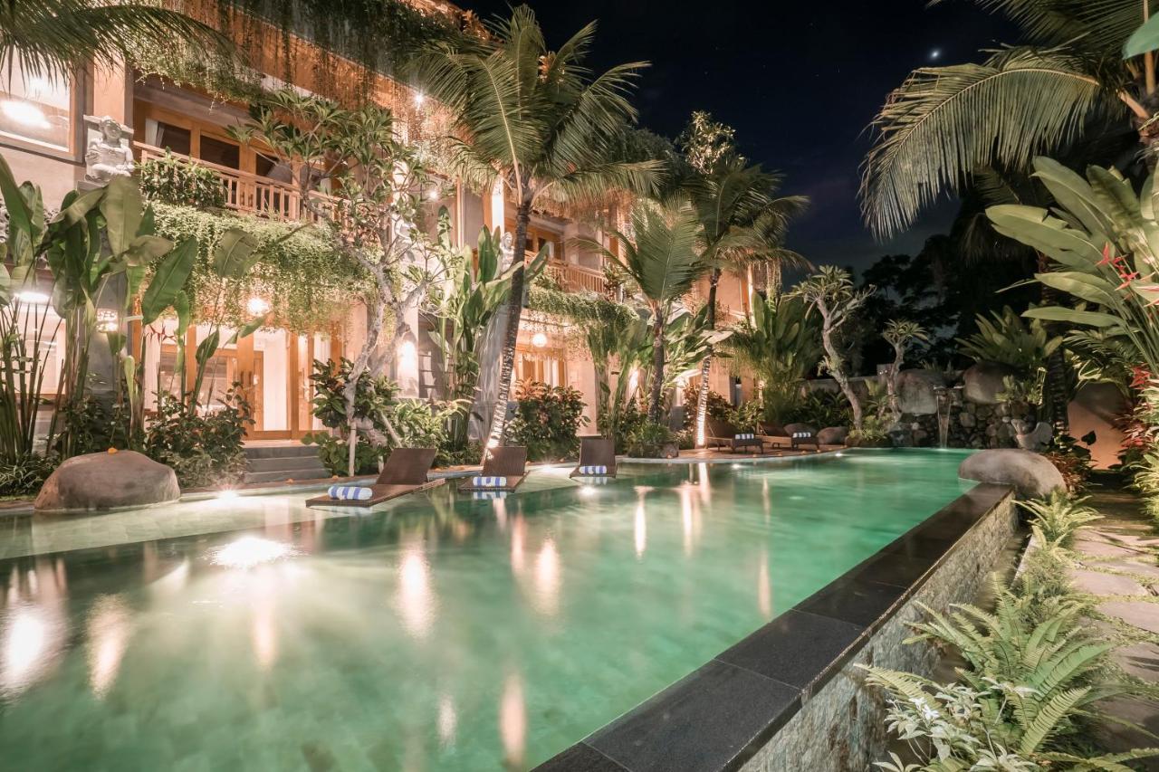 Weda Cita Resort And Spa By Mahaputra Ubud Eksteriør billede The pool at the hotel