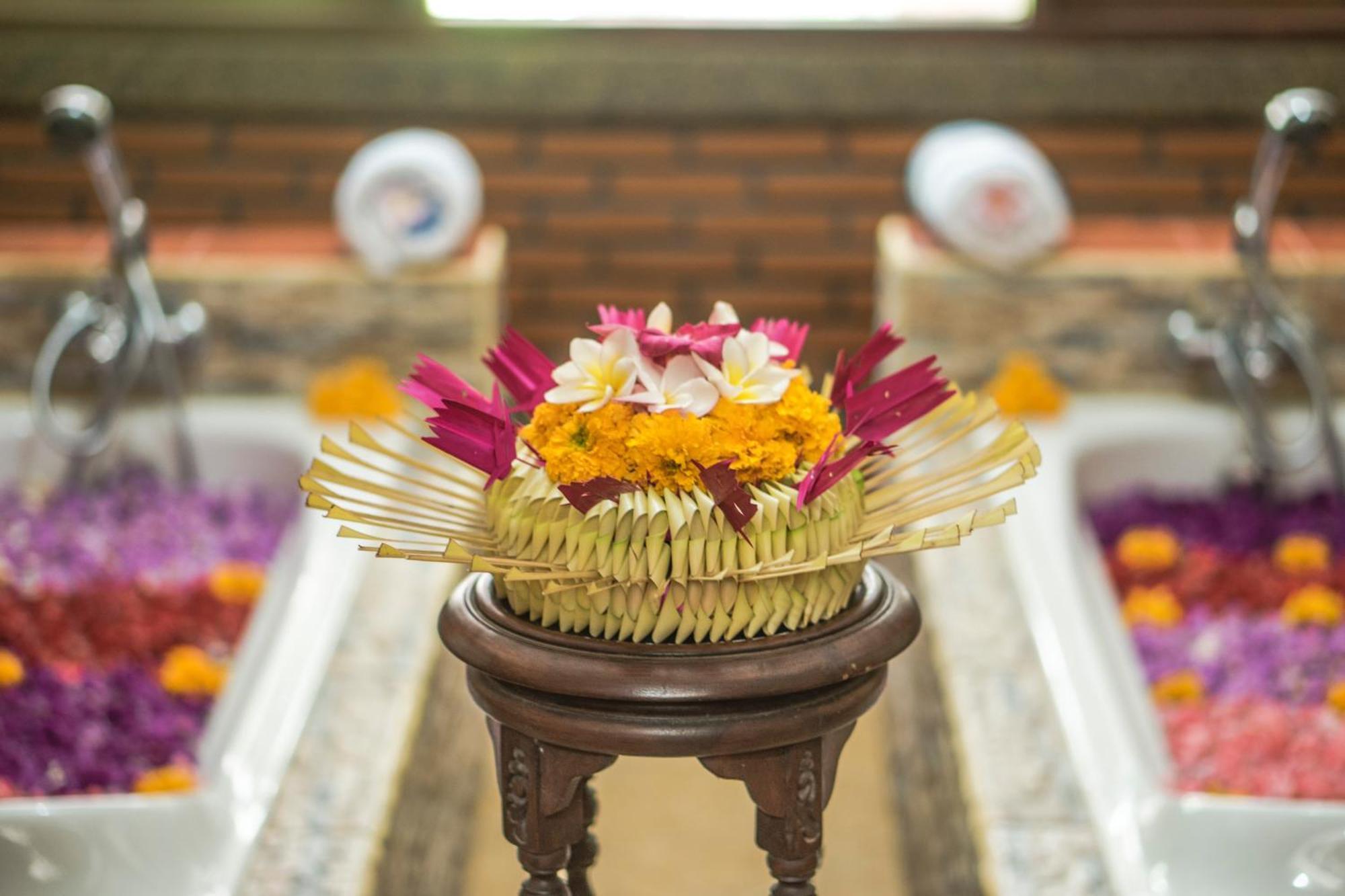 Weda Cita Resort And Spa By Mahaputra Ubud Eksteriør billede A sirih junjung